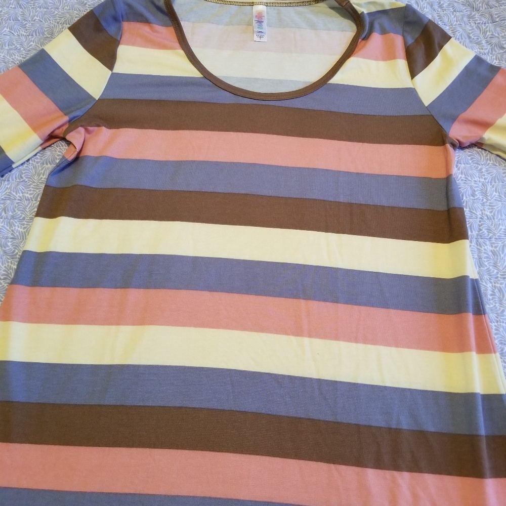 S Lularoe LYNNAE Unicorn color